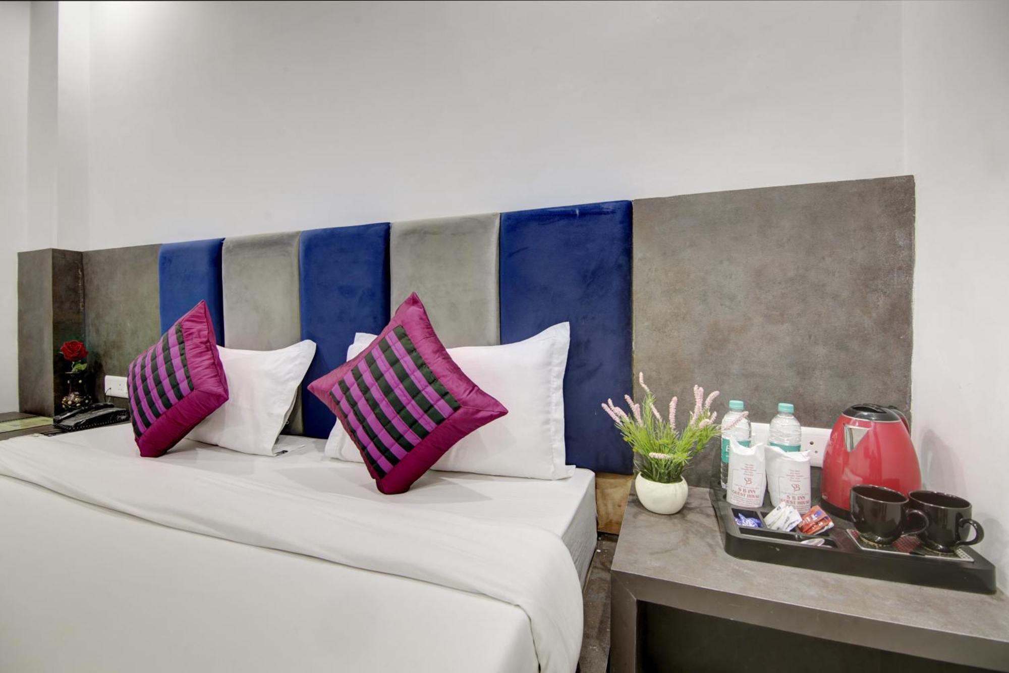 S B - Near Railway Station Paharganj 4*