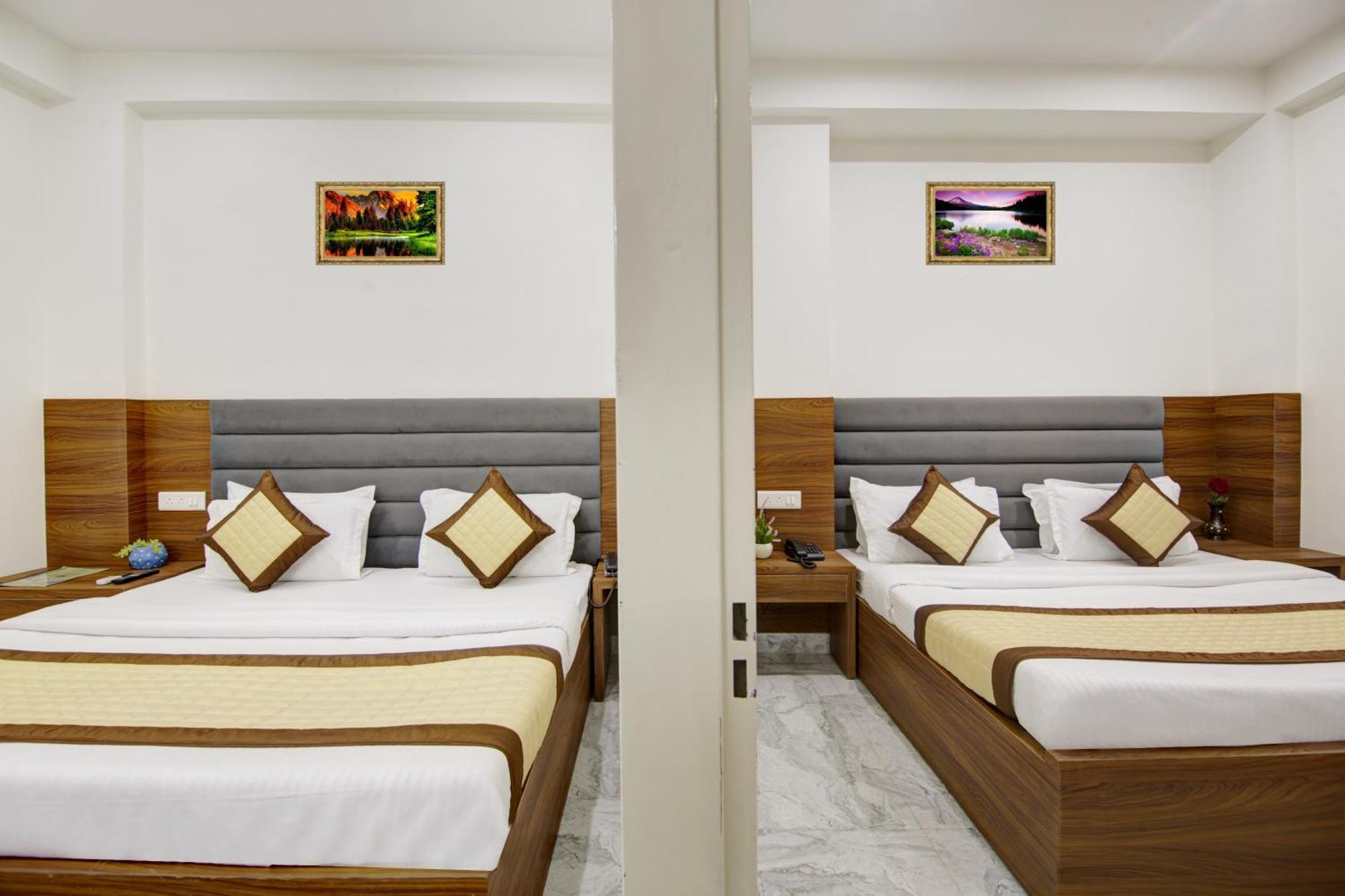 Hotel S B - Near Railway Station Paharganj New Delhi