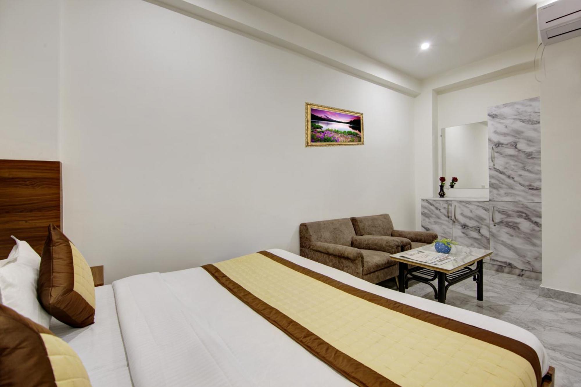 S B - Near Railway Station Paharganj
